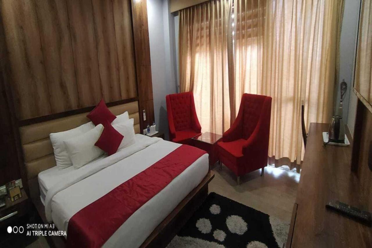 Shivaay Morex- A Vegetarian Hotel Dharamshala Exterior foto